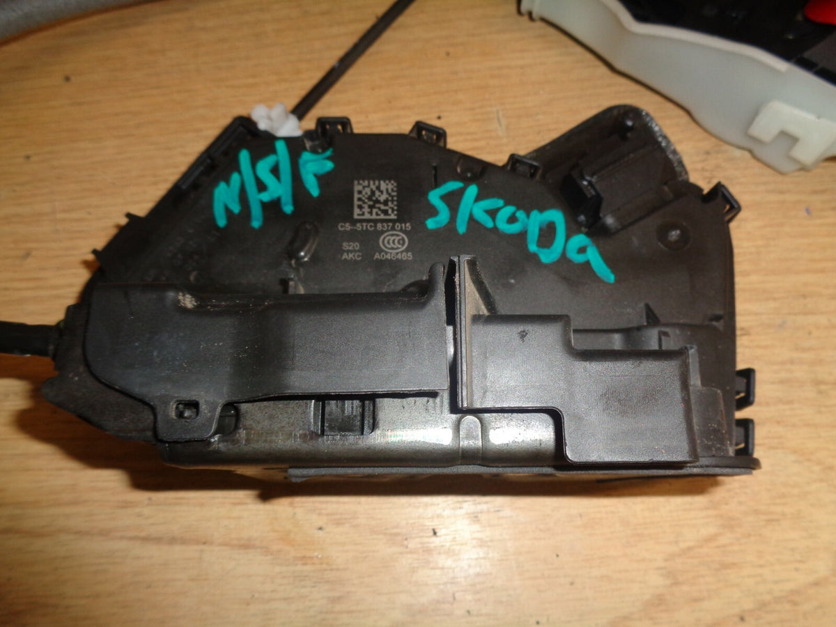 SKODA FABIA 2018 MK3 NJ NSF PASSENGER SIDE FRONT LOCK MECHANISM 45830180