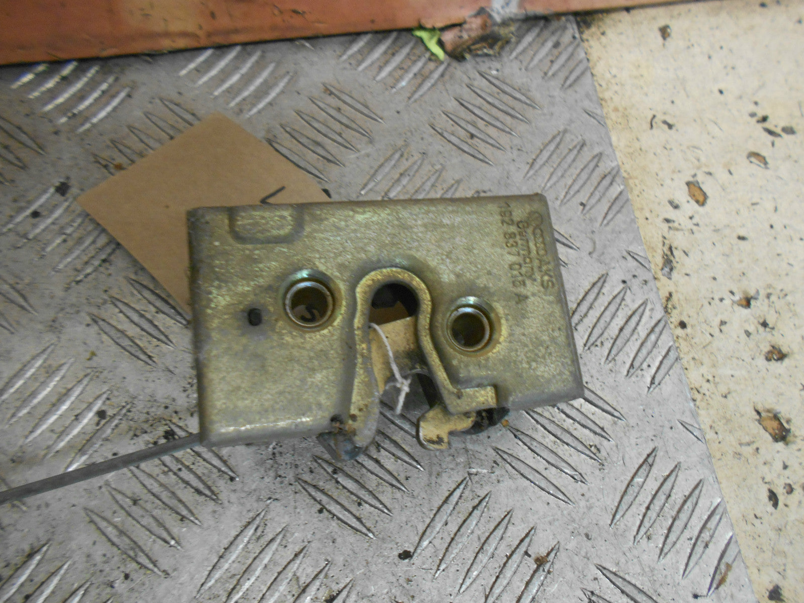 VOLKSWAGEN VW SCIROCCO MK2 1987 OS NS DRIVER PASSENGER SIDE DOOR CATCH LOCKS