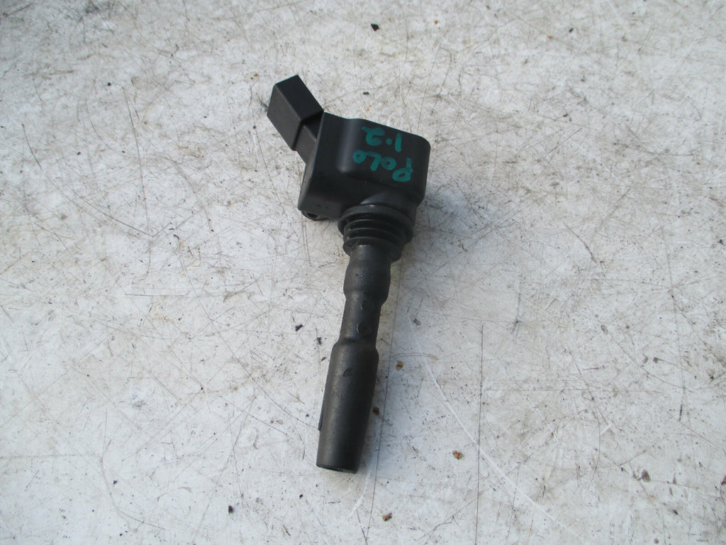 VW VOLKSWAGEN POLO 2017 1.2 PETROL ENGINE IGNITION COIL 04E905110E REF 2