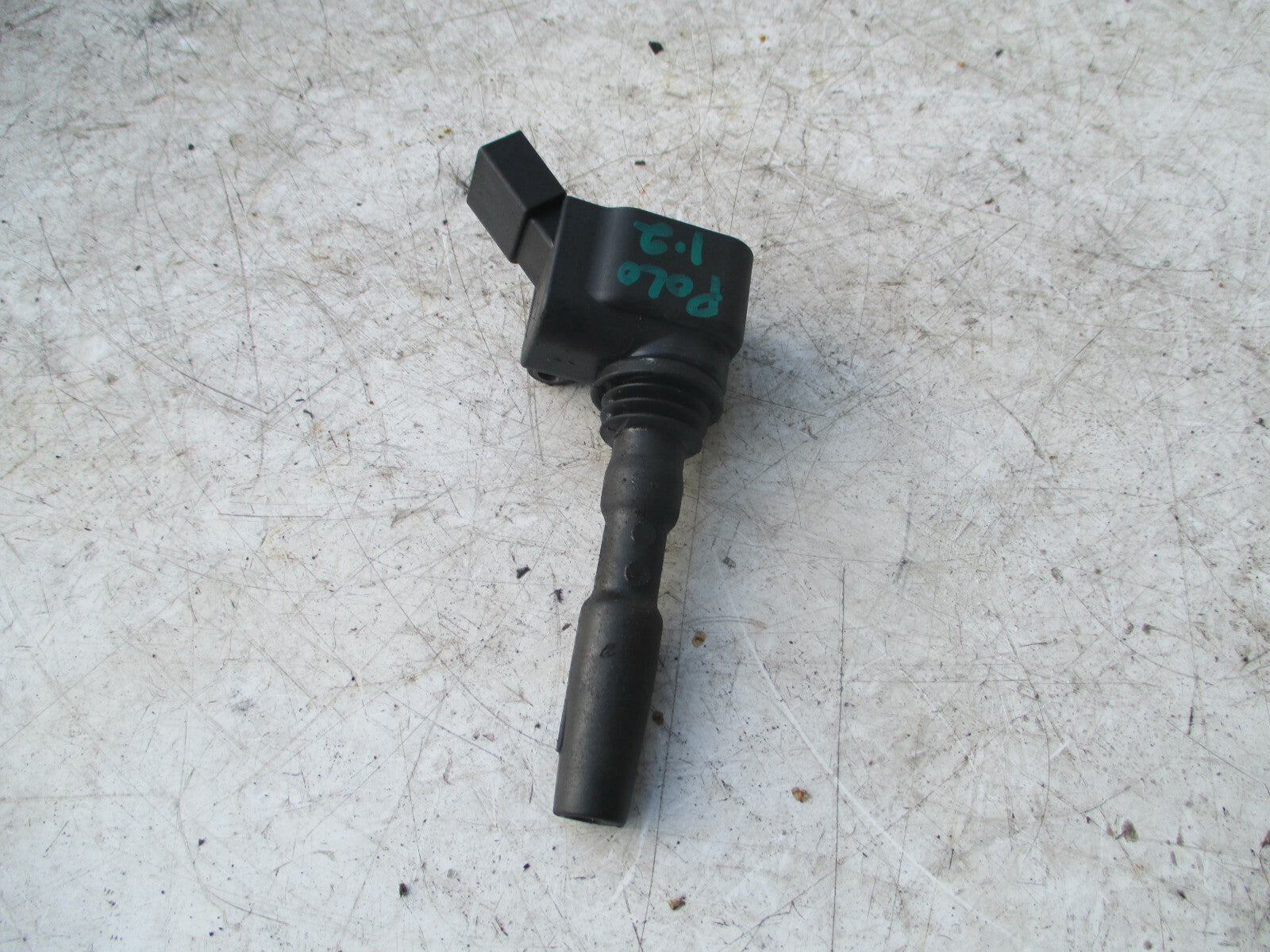 VW VOLKSWAGEN POLO 2017 1.2 PETROL ENGINE IGNITION COIL 04E905110E REF 2