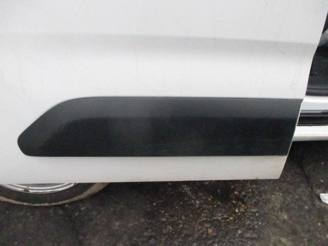 2023 CITROEN BERLINGO MK3 OS DRIVER SIDE LOADING LOWER DOOR MOULDING TRIM PANEL
