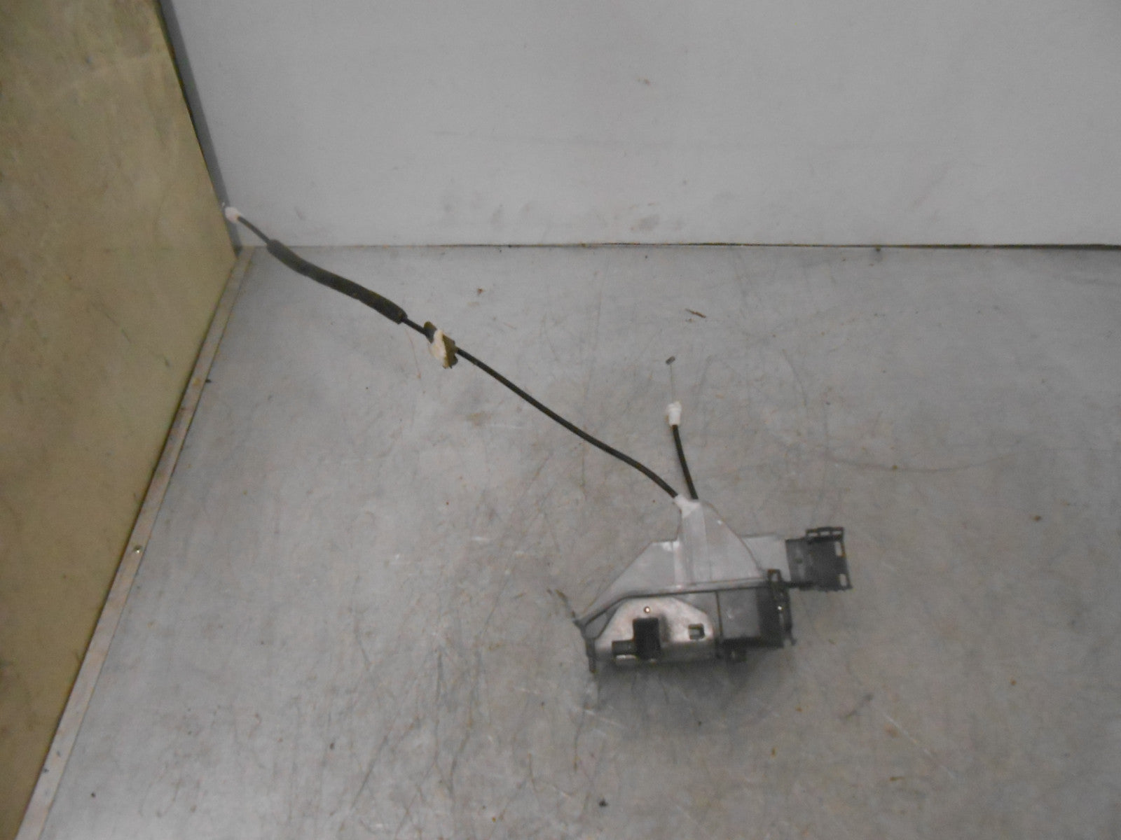 PEUGEOT 5008 2016 NSR PASSENGER SIDE REAR DOOR LOCK MECH A04988 006242