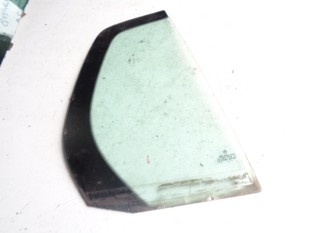 VW VOLKSWAGEN GOLF MK5 DRIVERS REAR QUARTER GLASS E143R001057