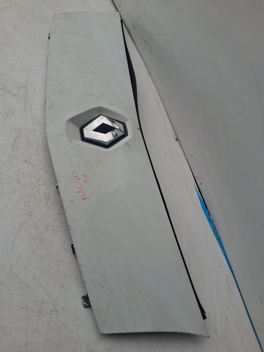 RENAULT KANGOO MK1 2006 COMPLETE UPPER BUMPER FRONT GRILL BADGE 8200499017