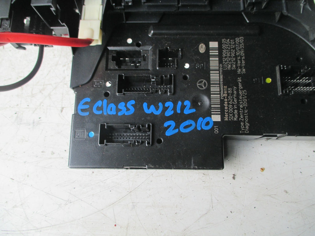MERCEDES E CLASS W212 2010 DISTRIBUTION RELAY BOX 5DK00962088