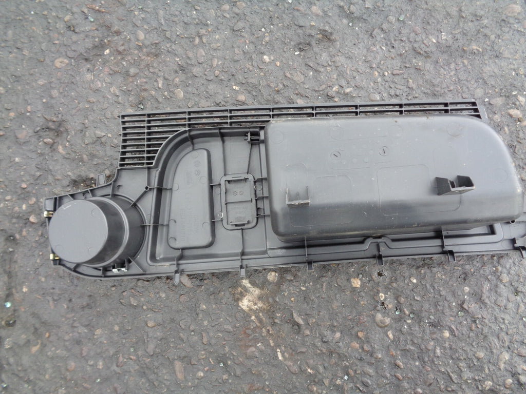 LAND ROVER DISCOVERY 3 2005 PASSENGE SIDE REAR BOOTSTORAGE COMPARTMENT ESJ501010