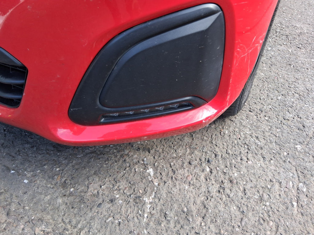 2016 PEUGEOT 108 MK2 NSF PASSENGER SIDE FRONT LEFT FOG LIGHT WITH TRIM