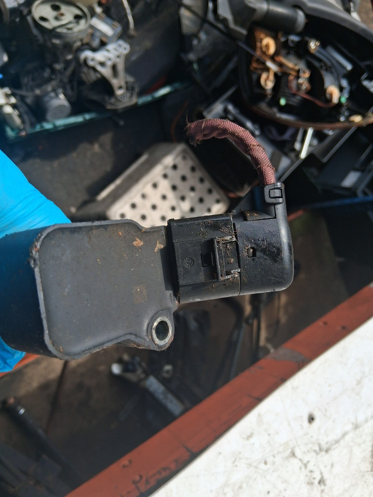 2016 VW VOLKSWAGEN POLO 1.2 PETROL IGNITION COIL 04E905110K