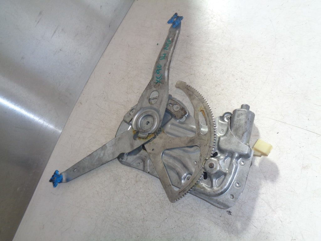 VOLVO XC90 D5 2014 FACELIFT NSF PASSENGER SIDE FRONT WINDOW REGULATOR & MOTOR