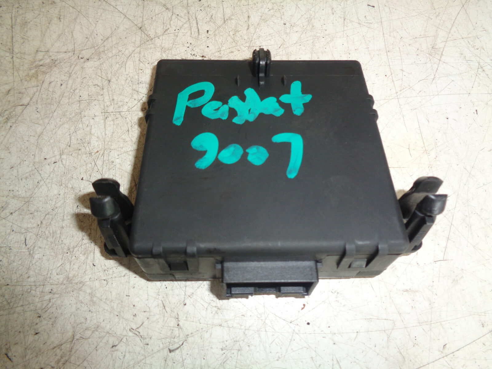 VW VOLKSWAGEN PASSAT B6 2007 GATEWAY INTERFACE CONTROL MODULE 3C0907530E