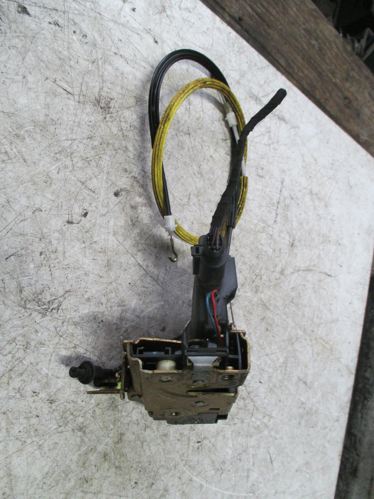 AUDI A6 2001 OSR DRIVER SIDE REAR DOOR LOCK MECHANISM