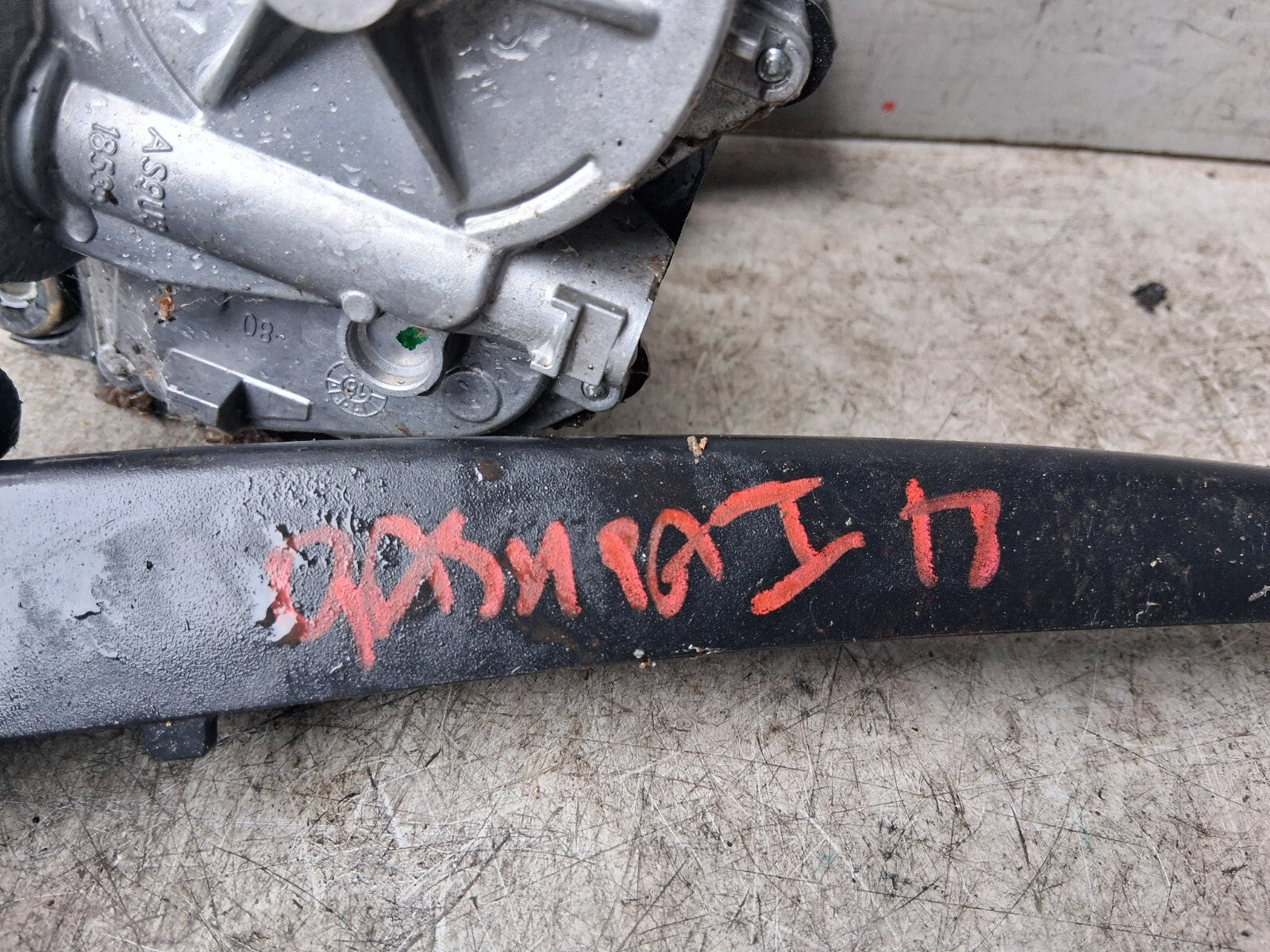 2018 NISSAN QASHQAI J11 REAR WINDSCREEN WIPER MOTOR MECHANISM 287104EL0A