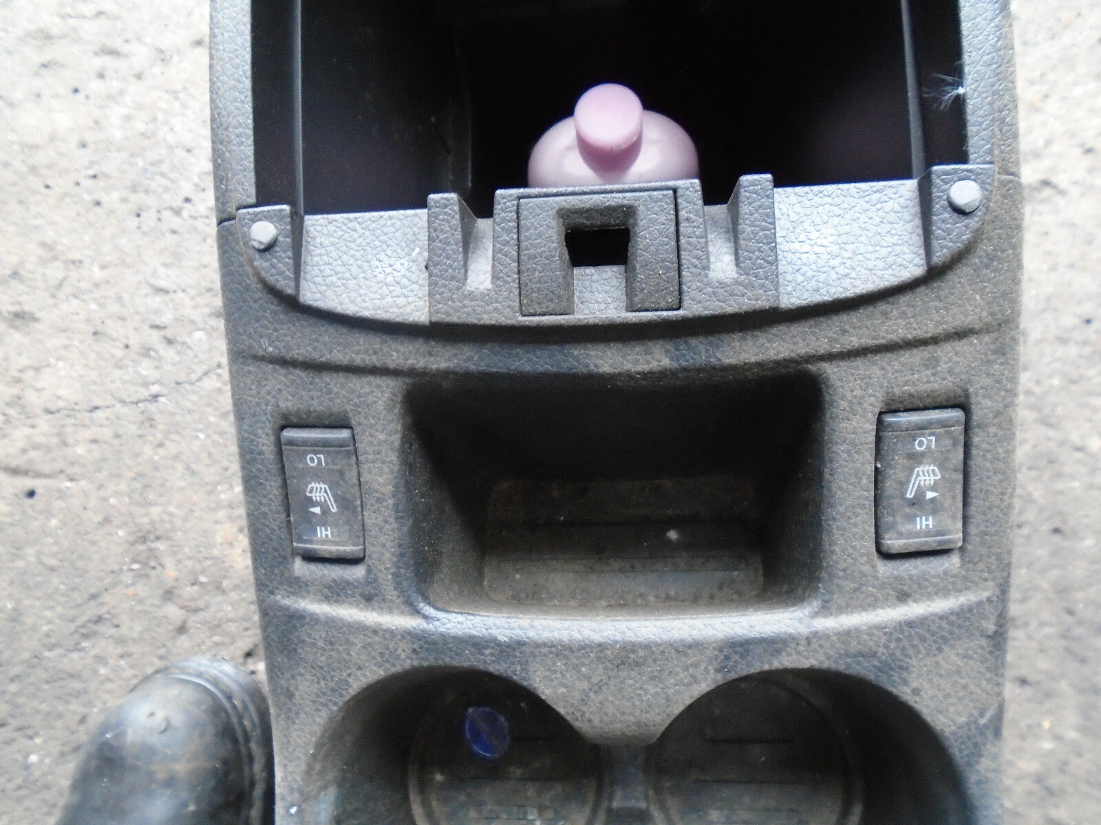NISSAN QASHQAI J11 MK2 LOWER CENTRE CONSOLE ARMREST TRIM