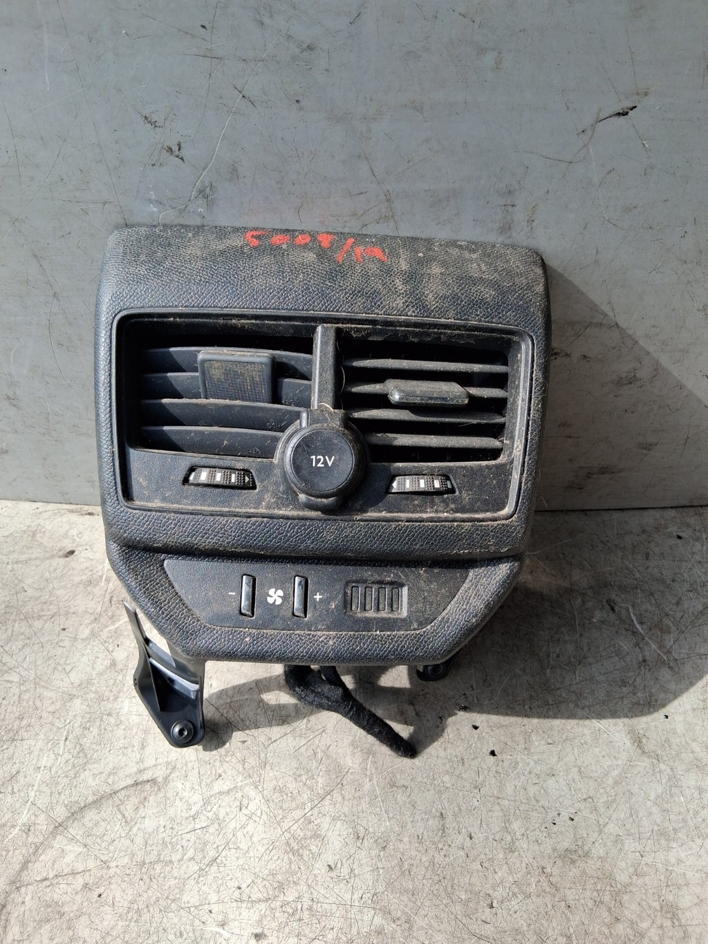 2019 PEUGEOT 5008 MK2 FRONT DASHBOARD CENTRE AIR VENT