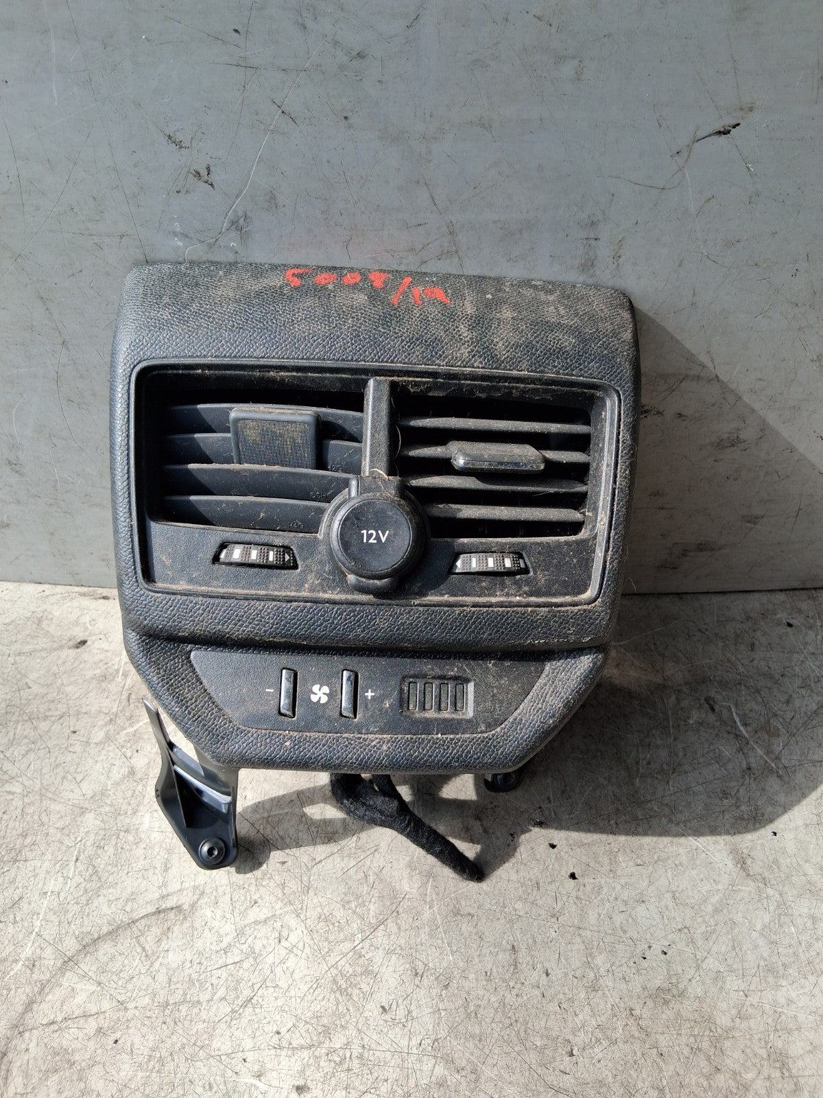 2019 PEUGEOT 5008 MK2 FRONT DASHBOARD CENTRE AIR VENT