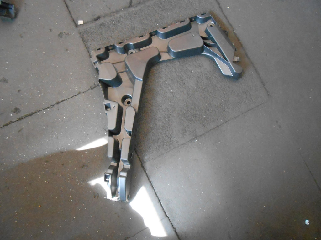 SEAT LEON ST 5F8 (MK3) 2018 NSR PASSENGER REAR BUMPER MOUNT 5F9807375B