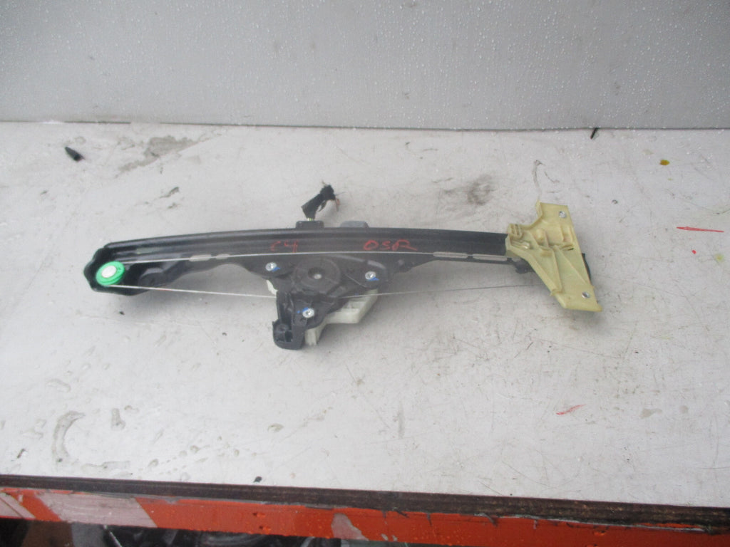 CITROEN C4 PICASSO 2013 OSR REAR DOOR WINDOW REGULATOR & MOTOR  9825709880