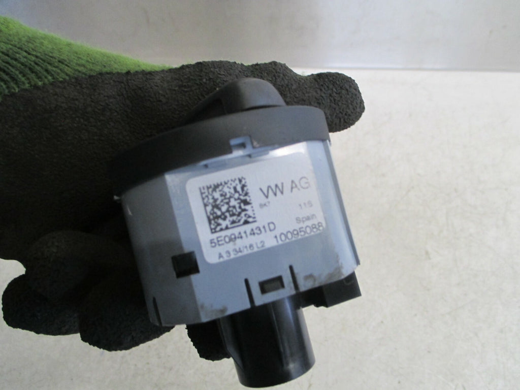 SKODA FABIA  2019 NJ MK3 HEADLIGHT CONTROL SWITCH 5E0941431D