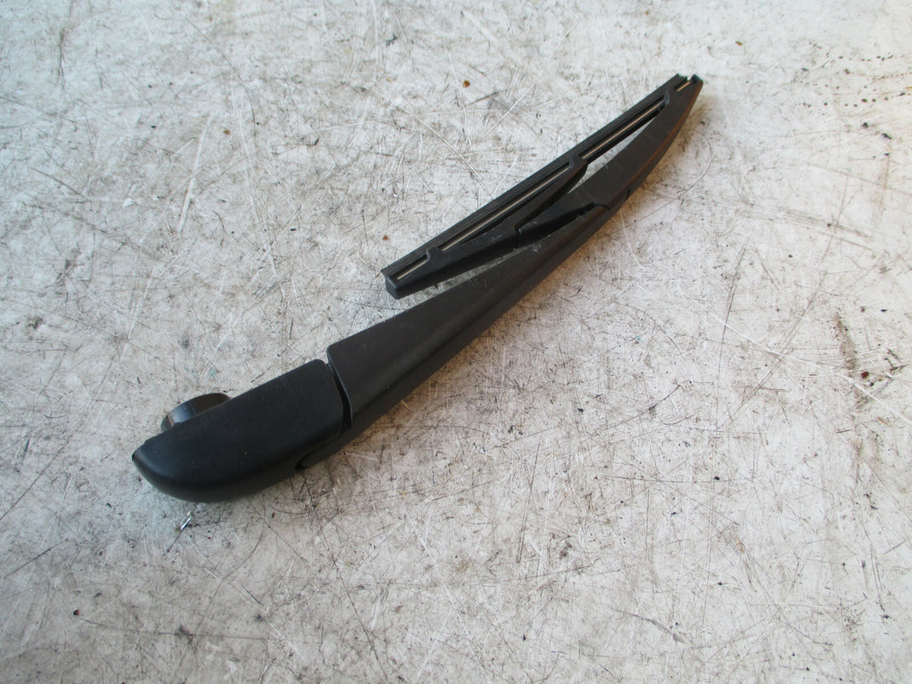 TOYOTA AURIS 2018 MK2 REAR WINDSCREEN WIPER ARM & BLADE