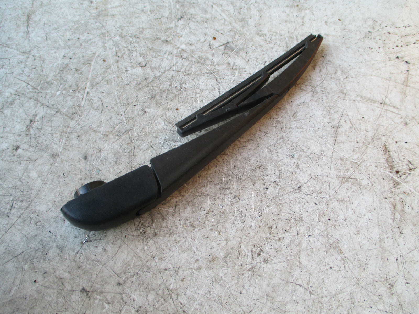 TOYOTA AURIS 2018 MK2 REAR WINDSCREEN WIPER ARM & BLADE