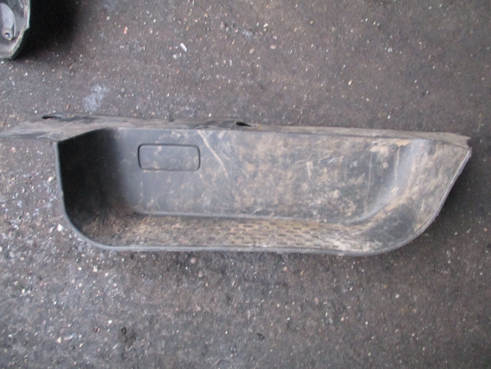 VAUXHALL VIVARO B 2018 OS DRIVER SIDE FRONT DOOR STEP TRIM COVER 93450152