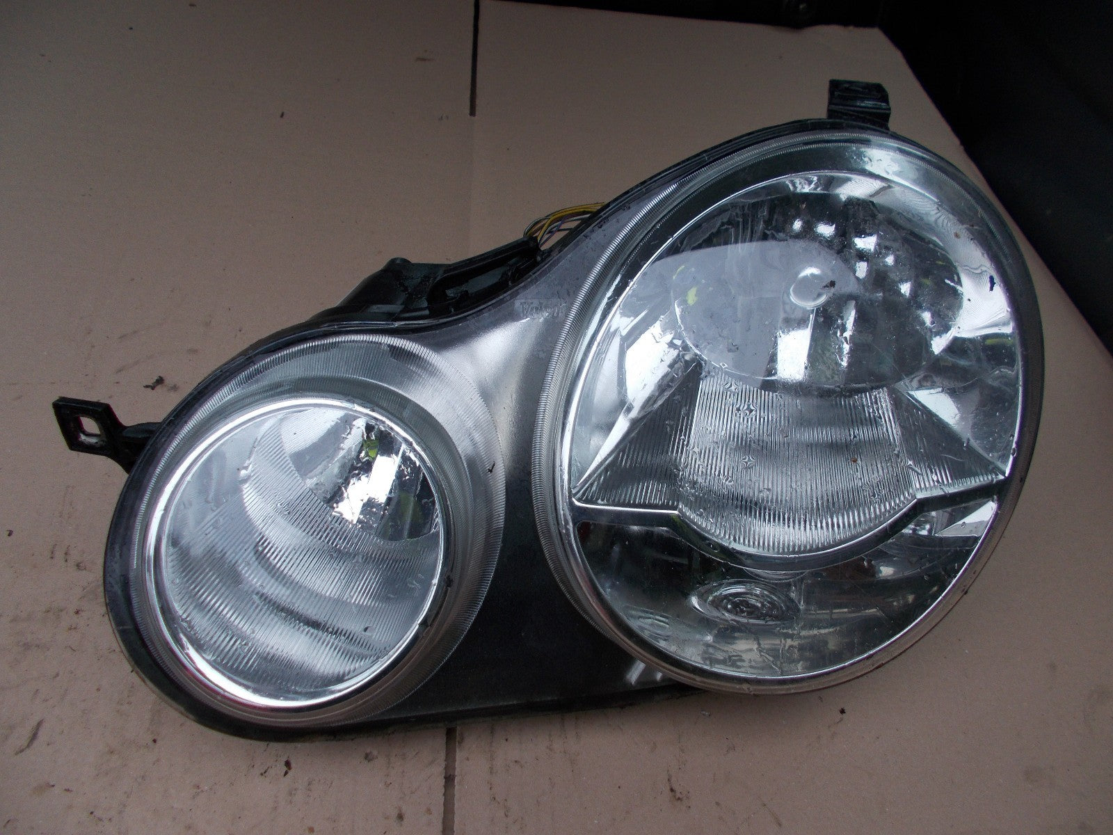 MERCEDES E CLASS W211 NS PASSENGER SIDE HEADLIGHT ASSEMBLY