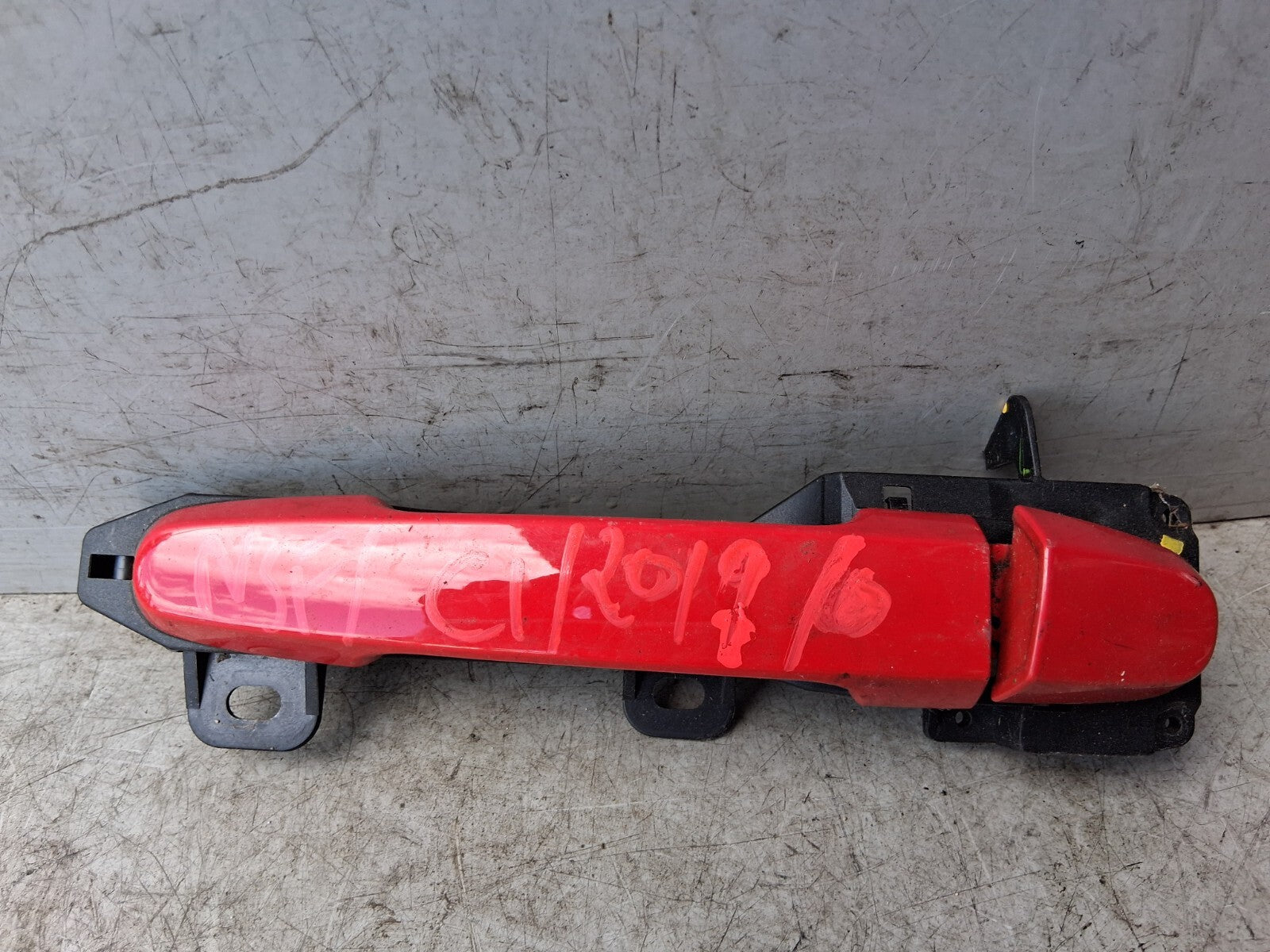 2019 CITROEN C1 MK2 NSF PASSENGER SIDE FRONT LEFT EXTERIOR DOOR HANDLE RED