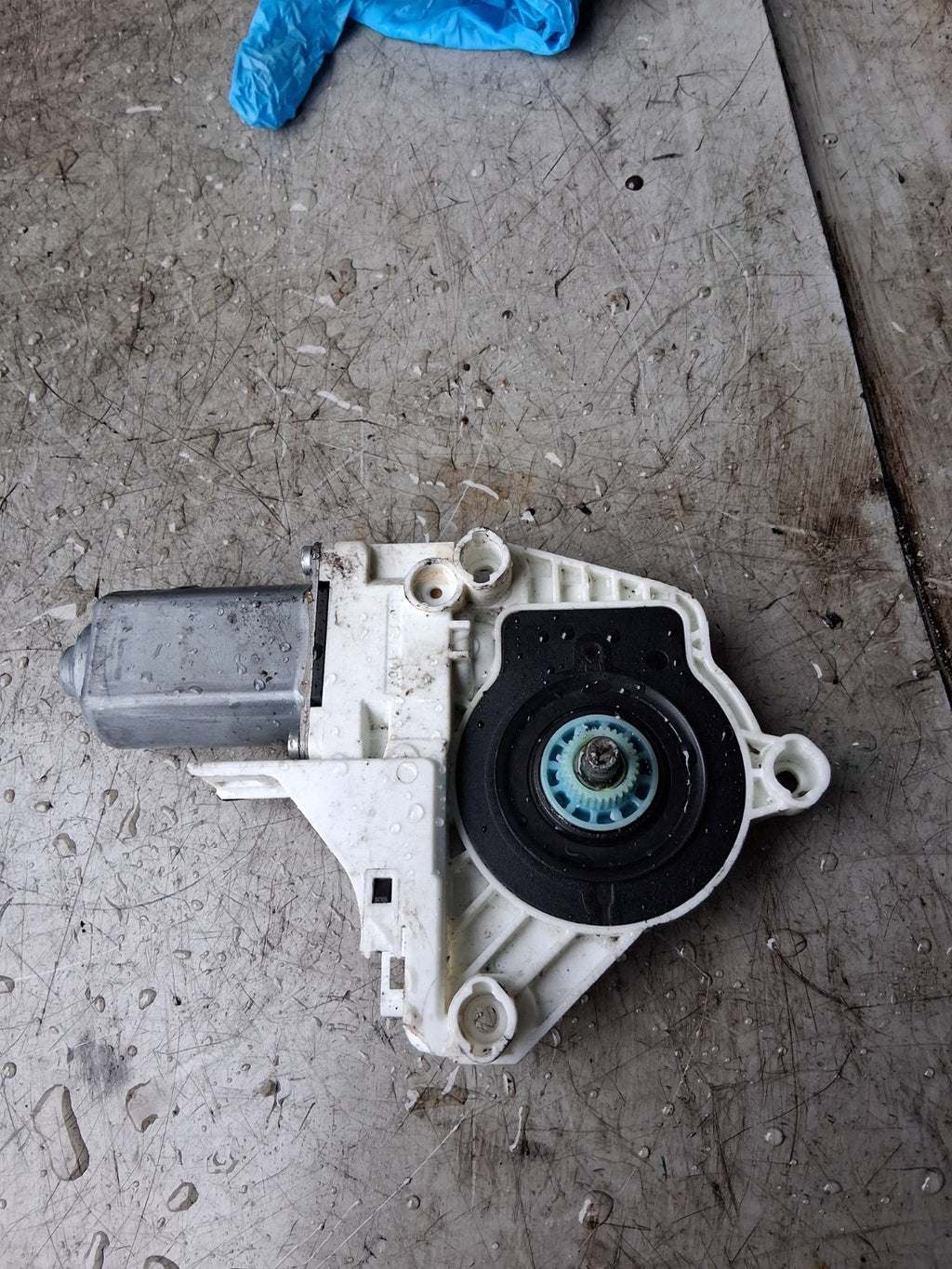 2015 AUDI A1 WINDSCREEN WIPER MOTOR & LINKAGE