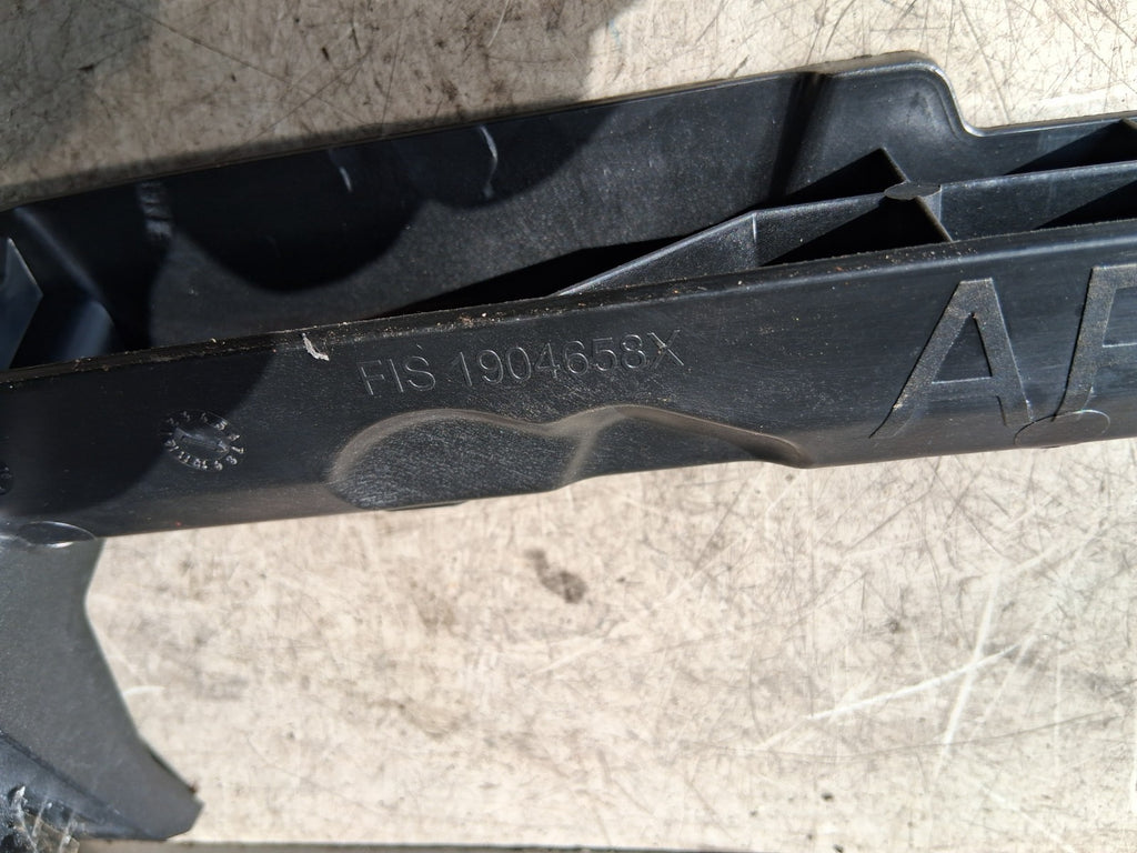 2019 PEUGEOT 5008 MK2 NSR REAR PASSENGER SIDE DOOR CARD BRACKET 9814467380
