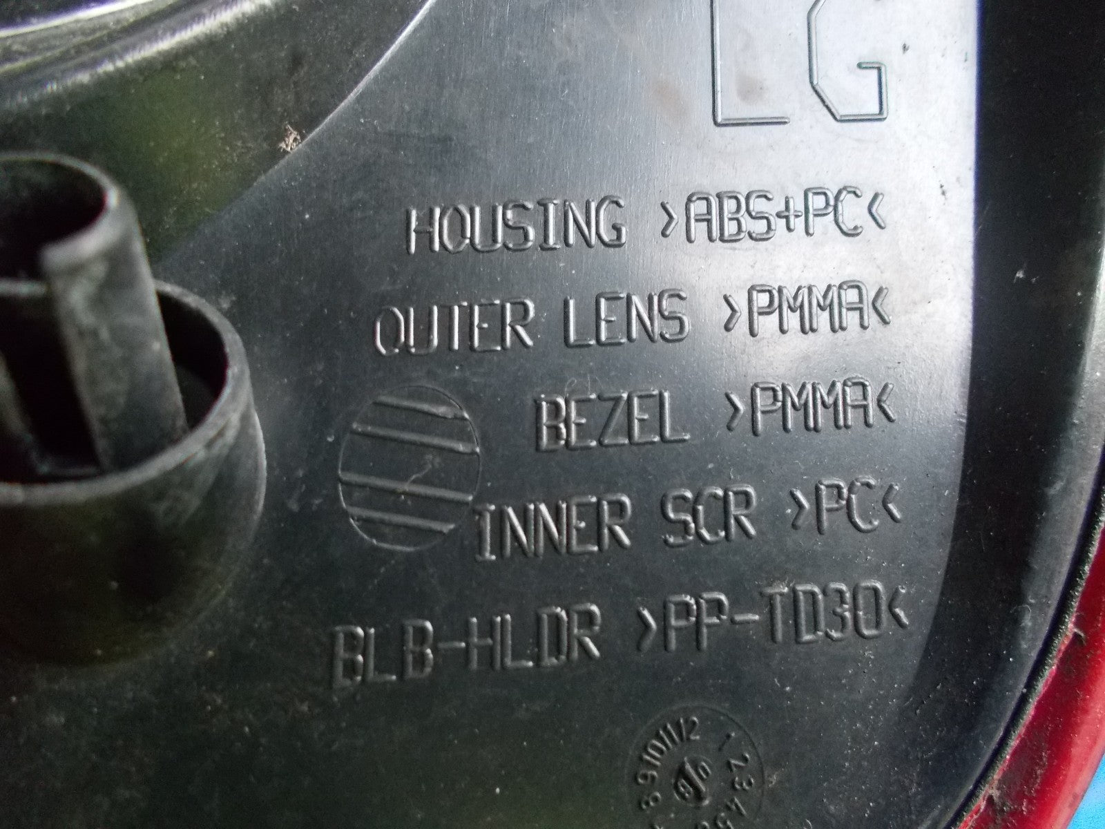 2001 HYUNDAI COUPE OSR DRIVERS SIDE REAR TAIL LIGHT