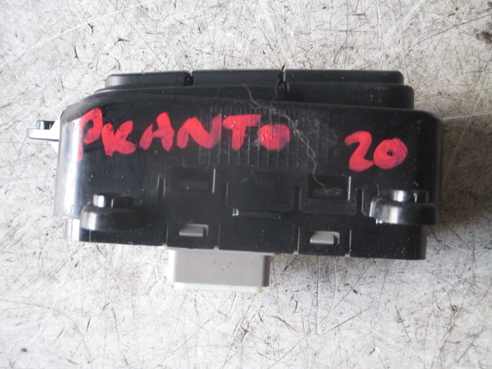 KIA PICANTO MK4 2020 TRACTION CONTROL TYRE PRESSURE HEADLIGHT SWITCH 84759G6900