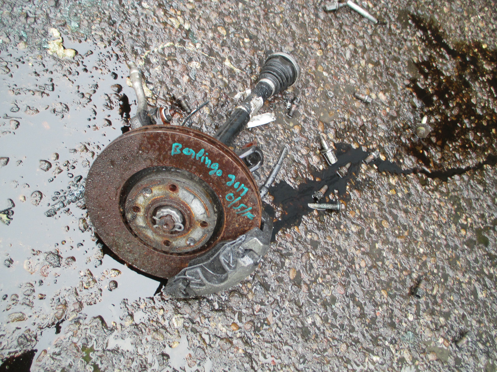 CITROEN BERLINGO MK2 2017 1.6 DIESEL OSF DRIVER FRONT WHEEL HUB CALIPER