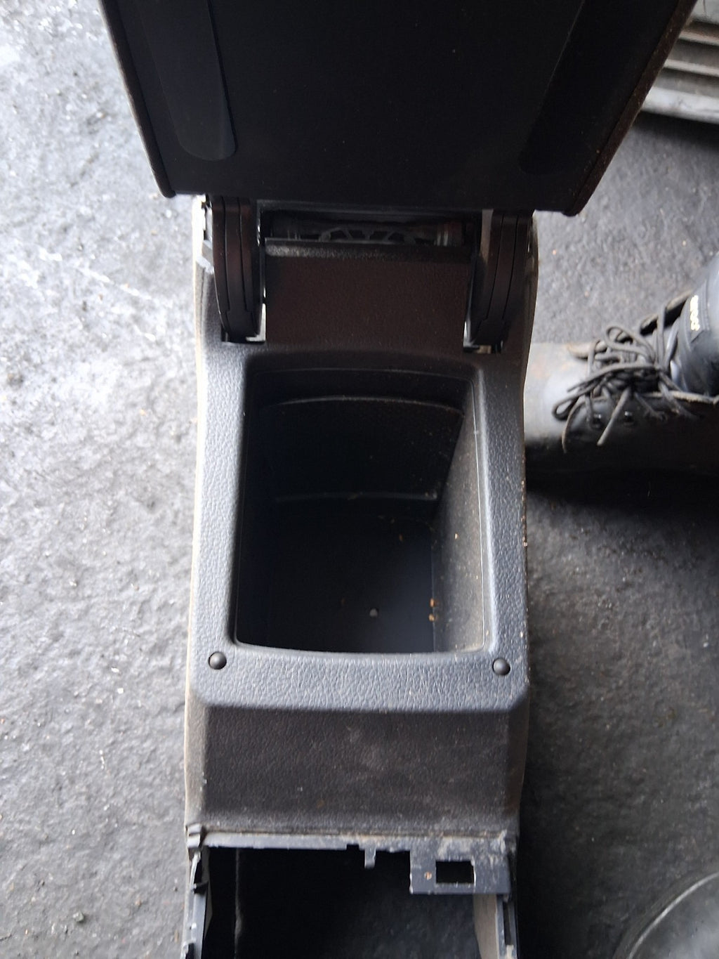 2015 VOLKSWAGEN GOLF MK7 COMPLETE CENTRE CONSOLE ARM REST TRIM