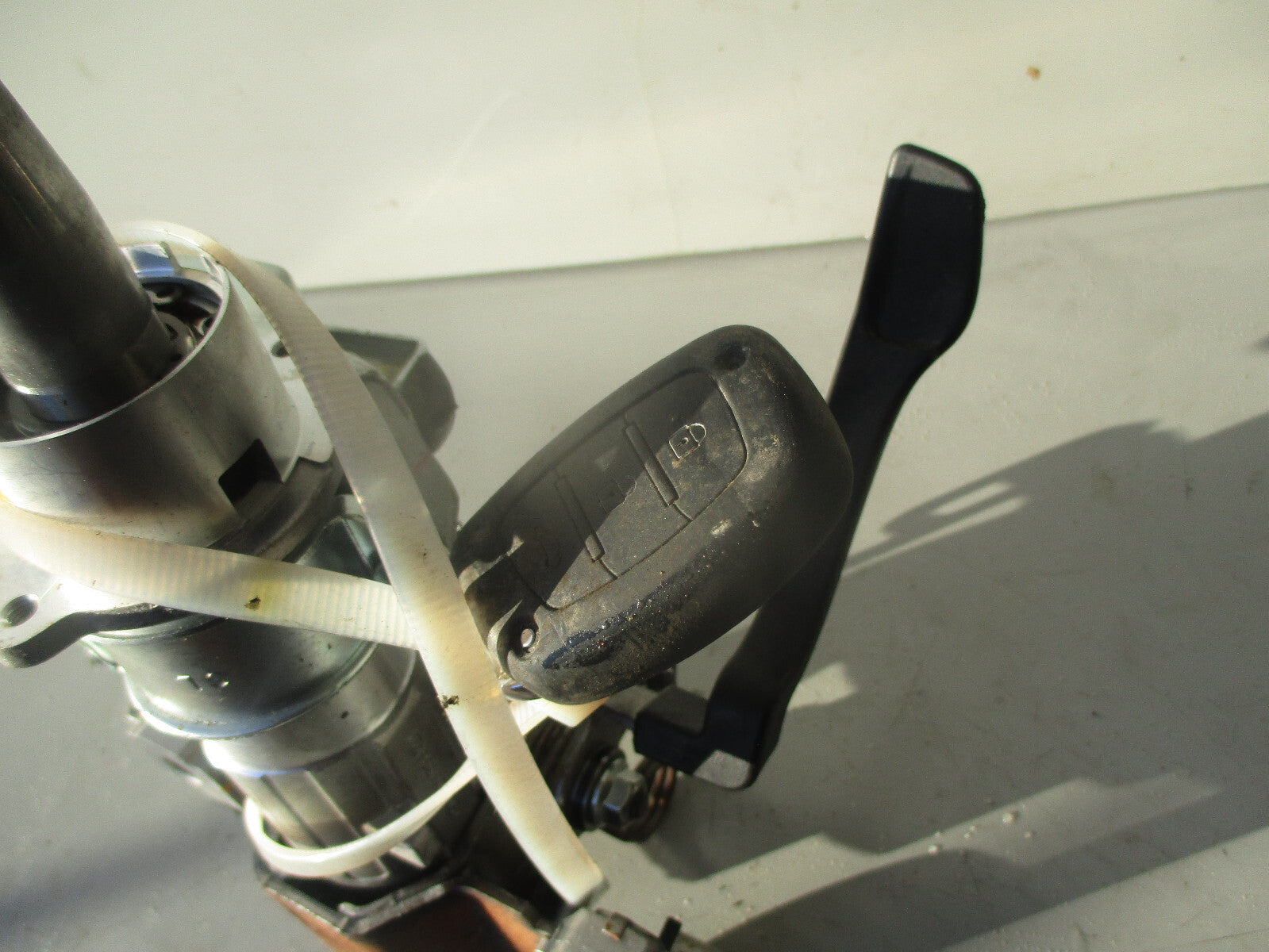 HYUNDAI I40 2016 1.7 D STEERING COLUMN FRONT WITH IGNITION BARRELL 819003Z000
