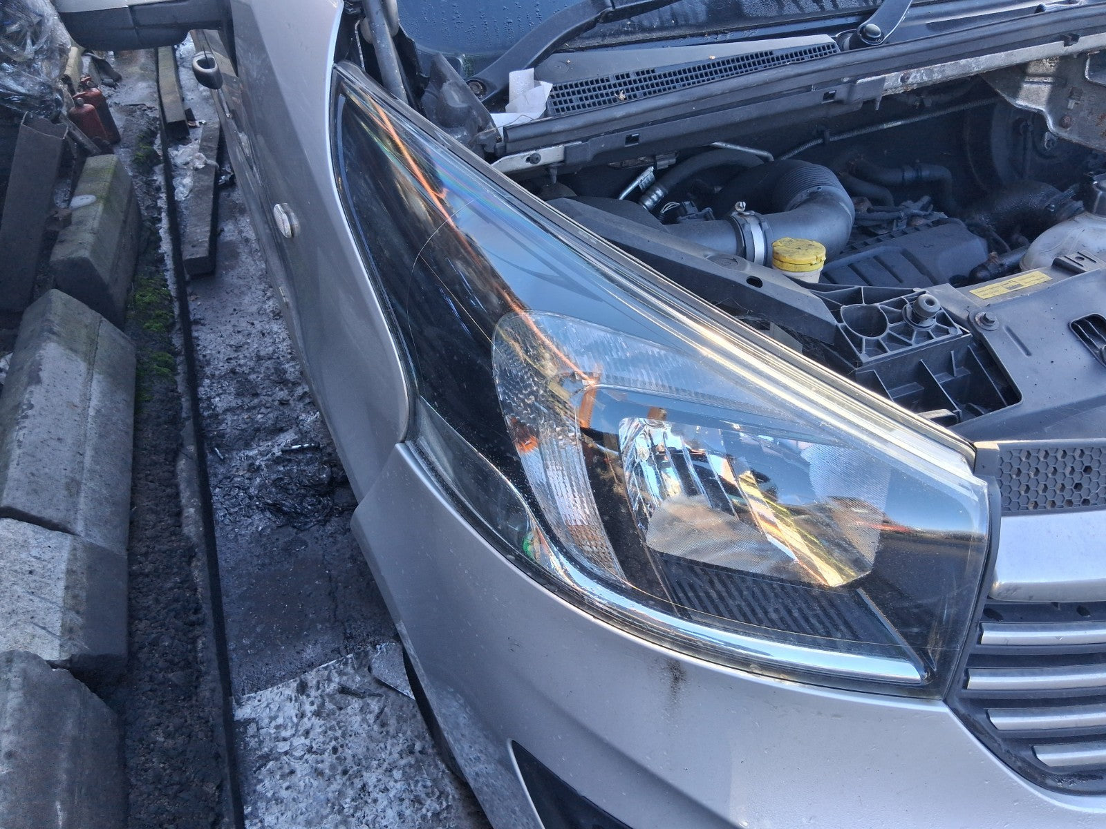 2017 VAUXHALL VIVARO MK2 OSF DRIVER SIDE FRONT RIGHT HEADLIGHT 93867950