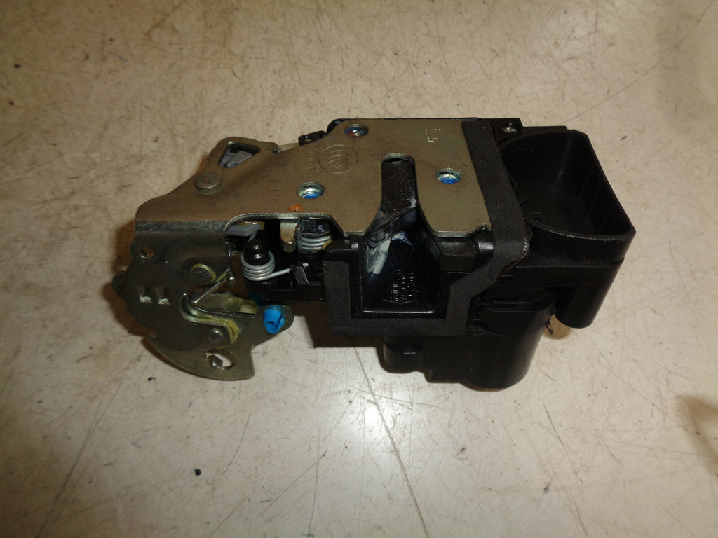 VAUXHALL VIVA 2017 1.0 PETROL NSF PASSENGER SIDE FRONT DOOR LOCK MECHANISM