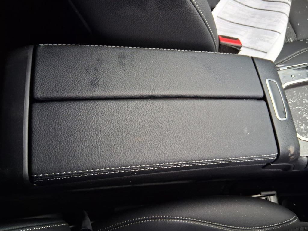 2025 MERCEDES BENZ GLA 180 H247 CENTER CONSOLE ARM REST LEATHER