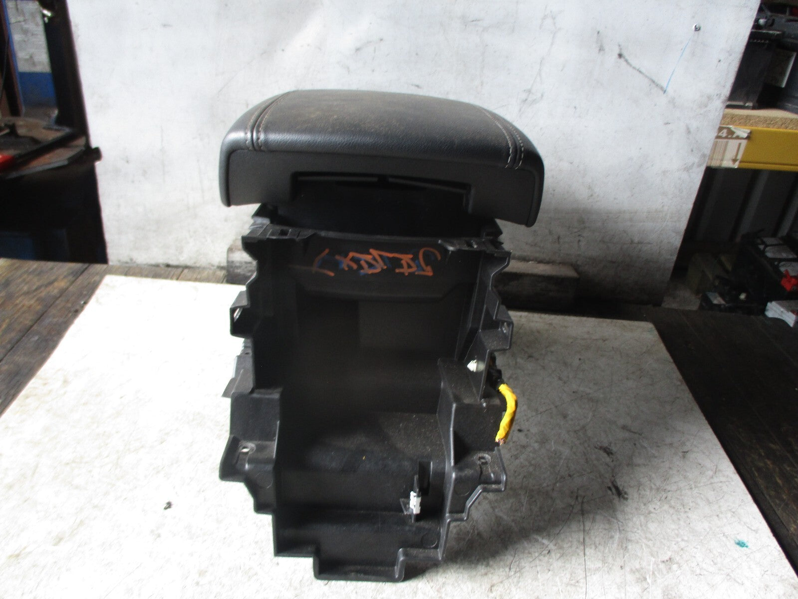 FORD GALAXY MK4 2020 LEATHER CENTRE CONSOLE ARMREST