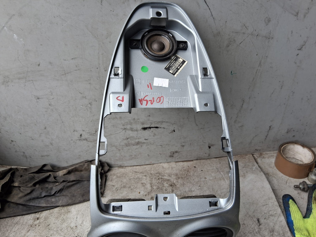 VAUXHALL CORSA D 2011 FRONT DASHBOARD CENTRE AIR VENT & HAZARD SWITCH 460029937