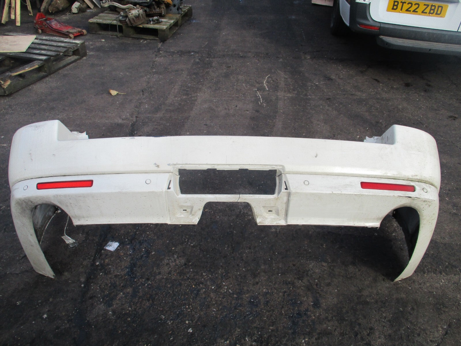 2009 RANGE ROVER SPORT l320 FACELIFT REAR BUMPER ALASKA WHITE LRC 909