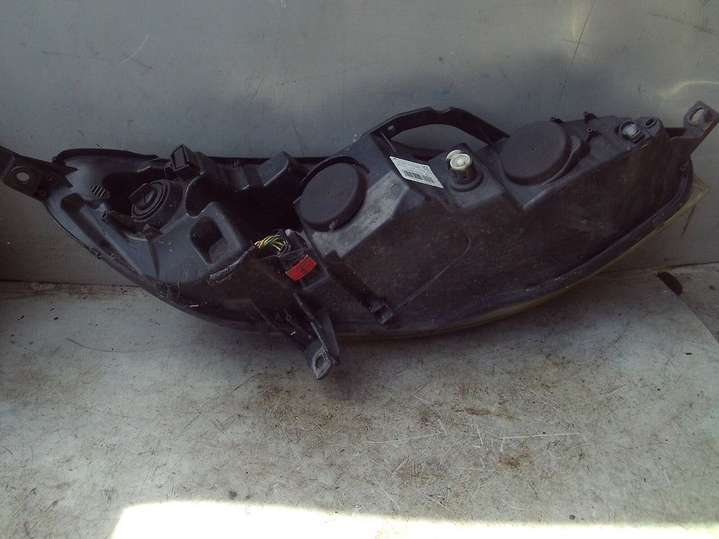 2007 PEUGEOT 407 NSF PASSENGER SIDE FRONT HEAD LIGHT  0301213601