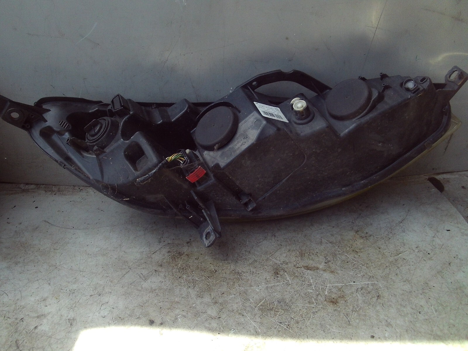 2007 PEUGEOT 407 NSF PASSENGER SIDE FRONT HEAD LIGHT  0301213601