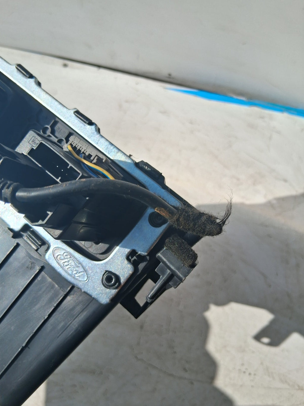 2021 FORD ECOSPORT MK2 USB PORT CENTRE CONSOLE PLASTIC