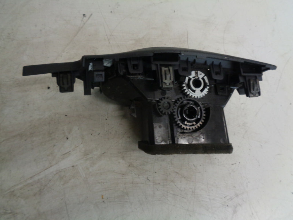 VAUXHALL CORSA E MK4 1.2 OS DRIVER SIDE DASH AIR GRILL VENT 13377948