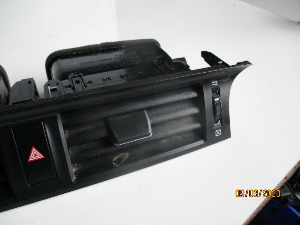 LEXUS CT 200h 2015 CENTRE DASHBOARD HEATER AIR VENT 55670-76020 55661-76060