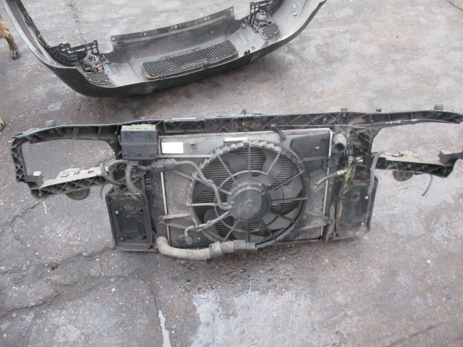 HYUNDAI TUCSON 2.0 CRDT RAD PACK RADIATOR A/C CONDENSOR SLAM PANEL COMPLETE