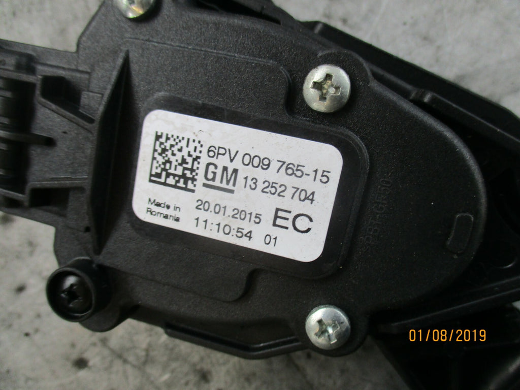 VAUXHALL ASTRA J THROTTLE ACCELERATOR PEDAL 13252704