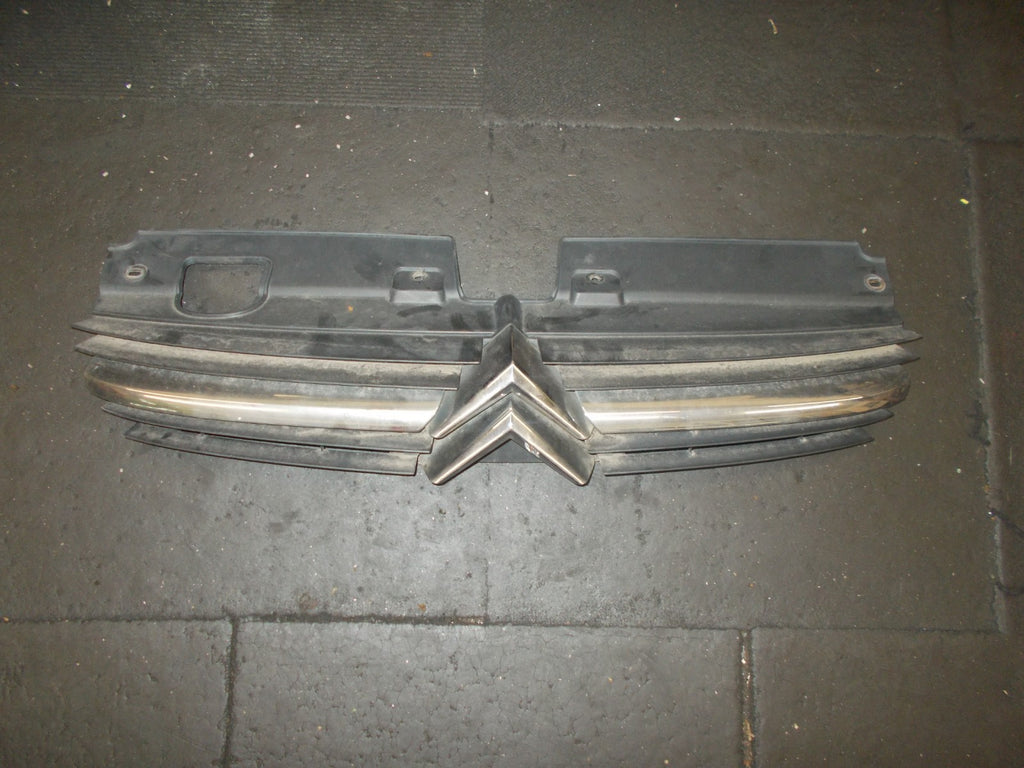 CITROEN XANTIA 2000 FRONT BUMPER GRILL GRILLE & BADGE EMBLEM 9636751980