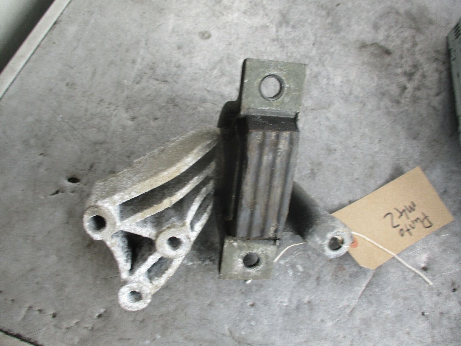FIAT PUNTO MK2 OS DRIVER SIDE ENGINE MOUNT