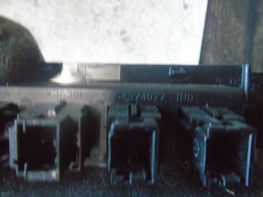 PEUGEOT 207 2009 CENTRE CONSOLE LOCK CONTROL SWITCH PANEL 9654374077